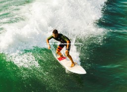 米兰体育中国-瓦朗谢纳全队积极备战 关键战役前展现昂扬斗志