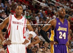 米兰体育中国-勇士队全明星悍将伤愈归队 阵容齐整再启争冠征程